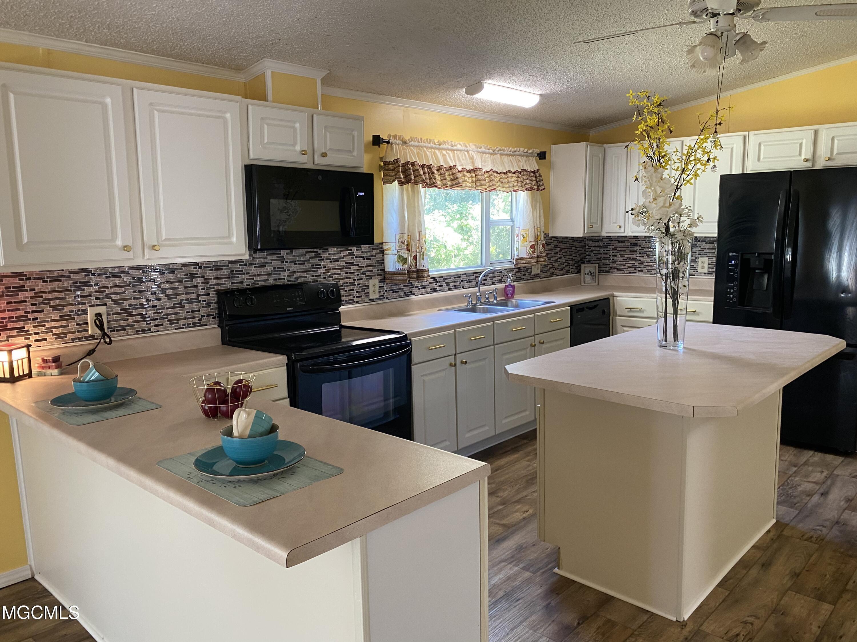 1624 Hastings Road Gautier, MS 39553 - Photo 18 of 26 77C1046D-E9A5-4363-9E76-239A2C27A18E