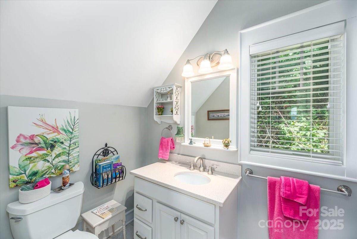 316 Fincher Mountain Road Waynesville, NC 28785 - Photo 43 of 46 a very nice looking room with a large window