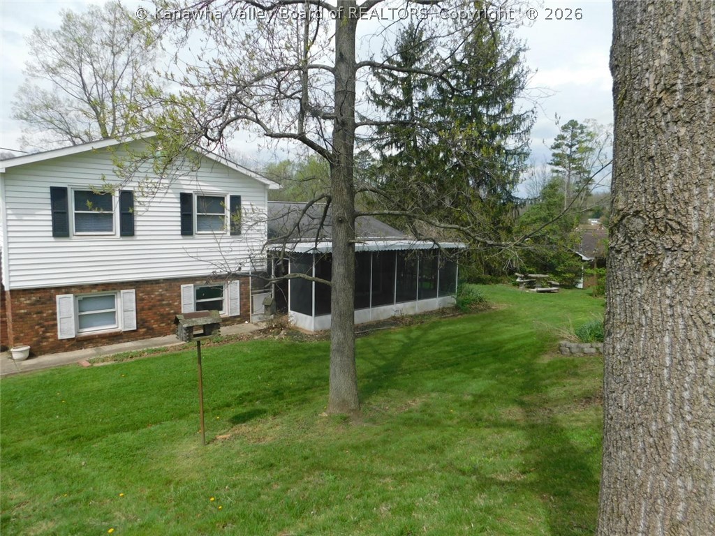121 Casto Road Charleston, WV 25313 - Photo 6 of 24 Gallery Image 6