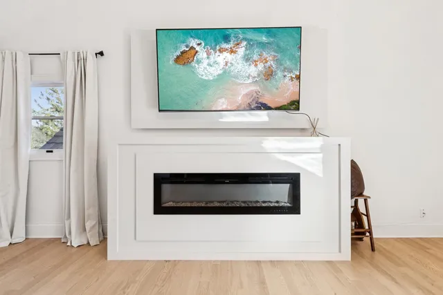 $1,390,000 | 27625 West Kazimour Drive, Lake Barrington, IL 60010