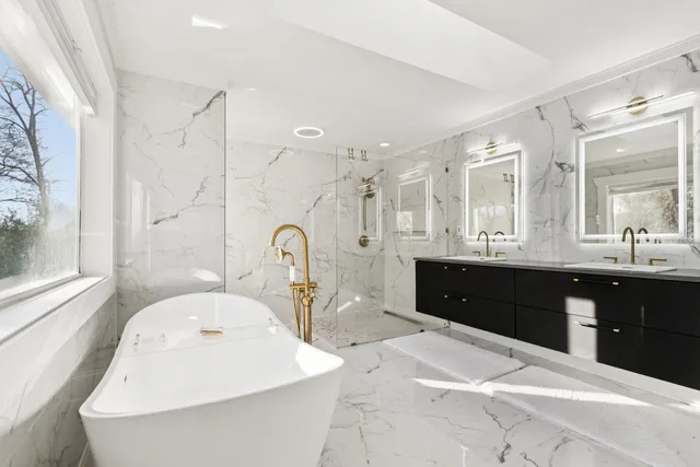 $1,390,000 | 27625 West Kazimour Drive, Lake Barrington, IL 60010