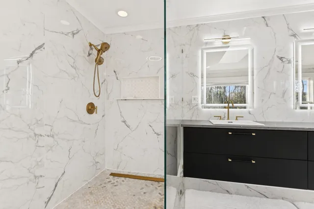 $1,390,000 | 27625 West Kazimour Drive, Lake Barrington, IL 60010