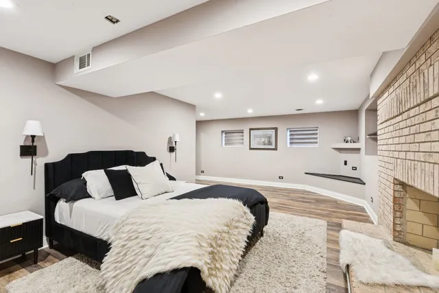 $1,390,000 | 27625 West Kazimour Drive, Lake Barrington, IL 60010