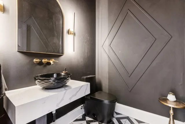 $1,390,000 | 27625 West Kazimour Drive, Lake Barrington, IL 60010