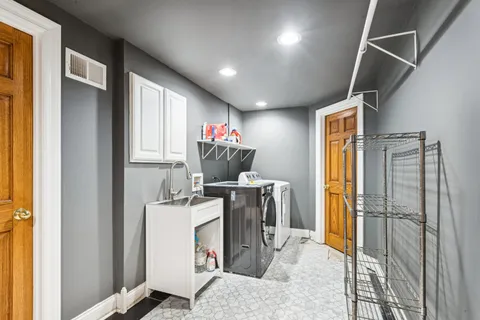 $1,390,000 | 27625 West Kazimour Drive, Lake Barrington, IL 60010