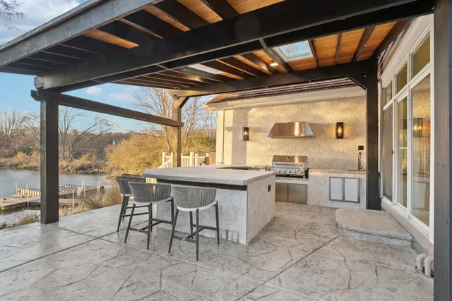 $1,390,000 | 27625 West Kazimour Drive, Lake Barrington, IL 60010