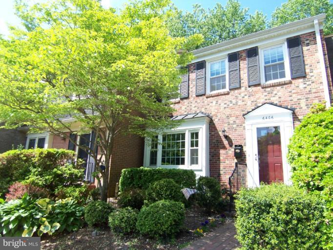 6406 Wainfleet Court Springfield, VA 22152 - Photo 1 of 30 Exterior (Front)