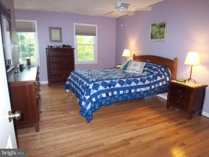 6406 Wainfleet Court Springfield, VA 22152 - Photo 2 of 30 Bedroom (Master)