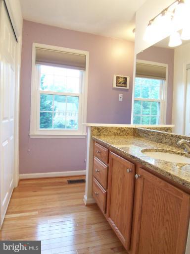 6406 Wainfleet Court Springfield, VA 22152 - Photo 11 of 30 Bath (Master)