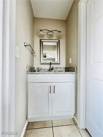 $1,400 | 706 Southeast 13th Court, Unit J, Cape Coral, FL 33990