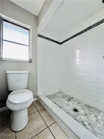 $1,400 | 706 Southeast 13th Court, Unit J, Cape Coral, FL 33990