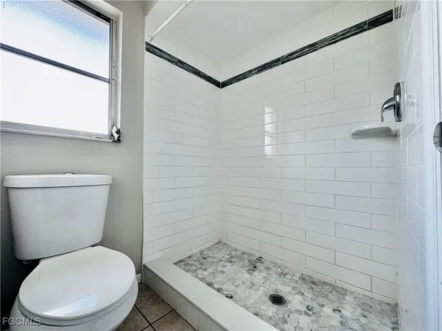 $1,400 | 706 Southeast 13th Court, Unit J, Cape Coral, FL 33990