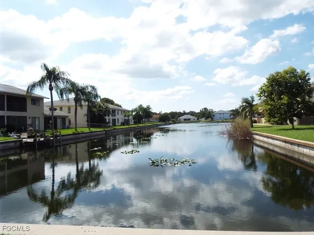 $1,400 | 706 Southeast 13th Court, Unit J, Cape Coral, FL 33990