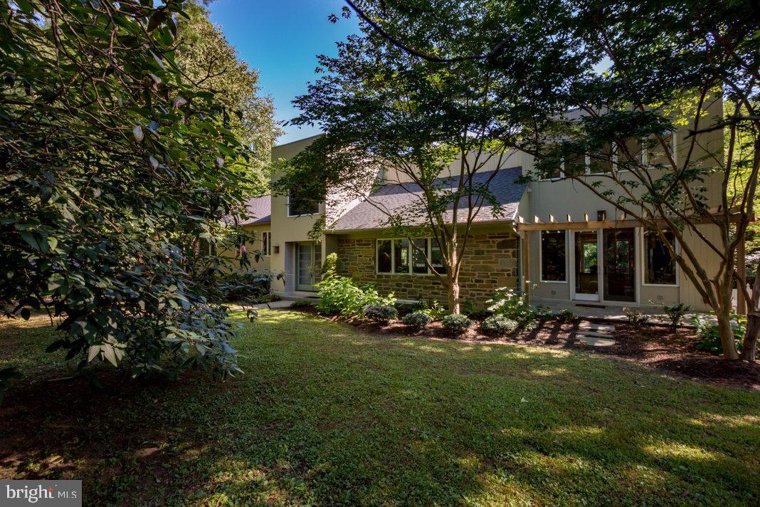 129 Fairview Road Narberth, PA 19072 - Photo 4 of 41 Exterior Front Right