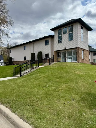 $152,500 | 912 Hawthorne Street, Unit 106, Alexandria, MN 56308