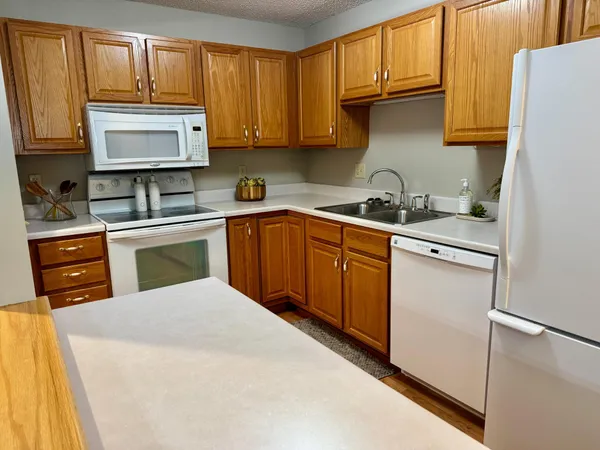 $152,500 | 912 Hawthorne Street, Unit 106, Alexandria, MN 56308