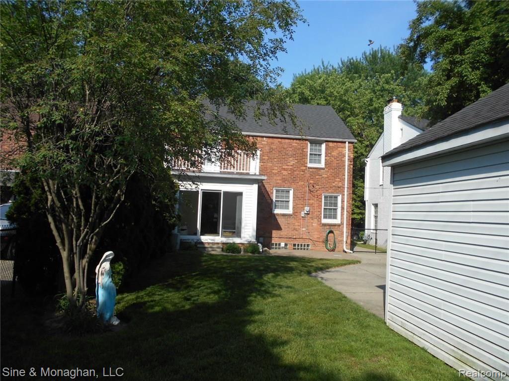 223 McMillan Road Grosse Pointe Farms, MI 48236 - Photo 33 of 39