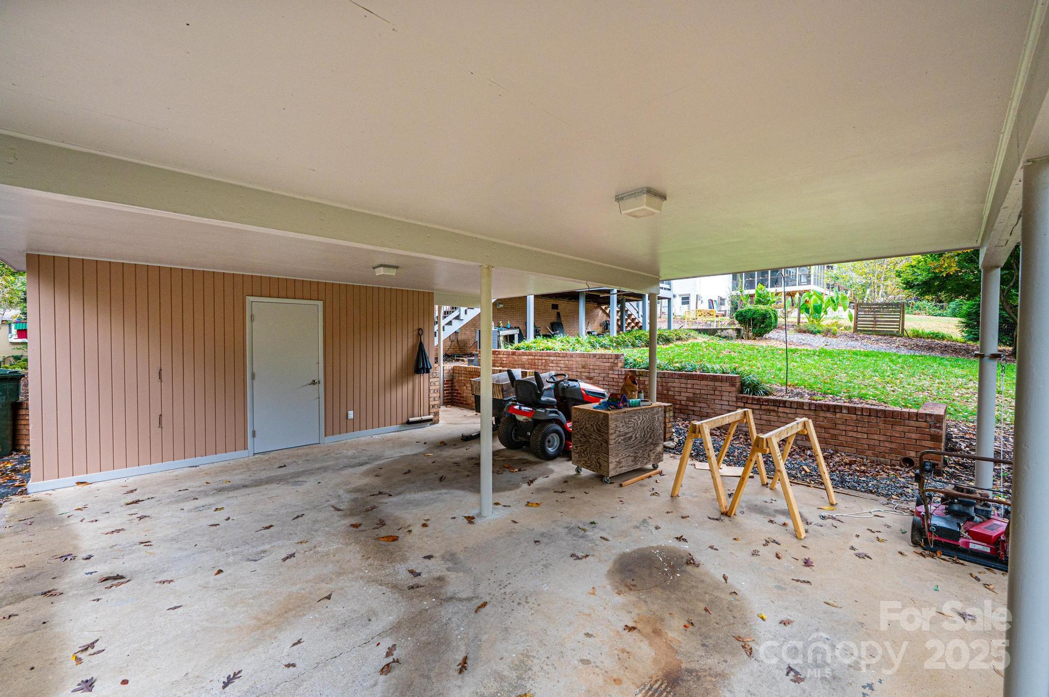 141 36th Avenue Northwest Hickory, NC 28601 - Photo 5 of 46