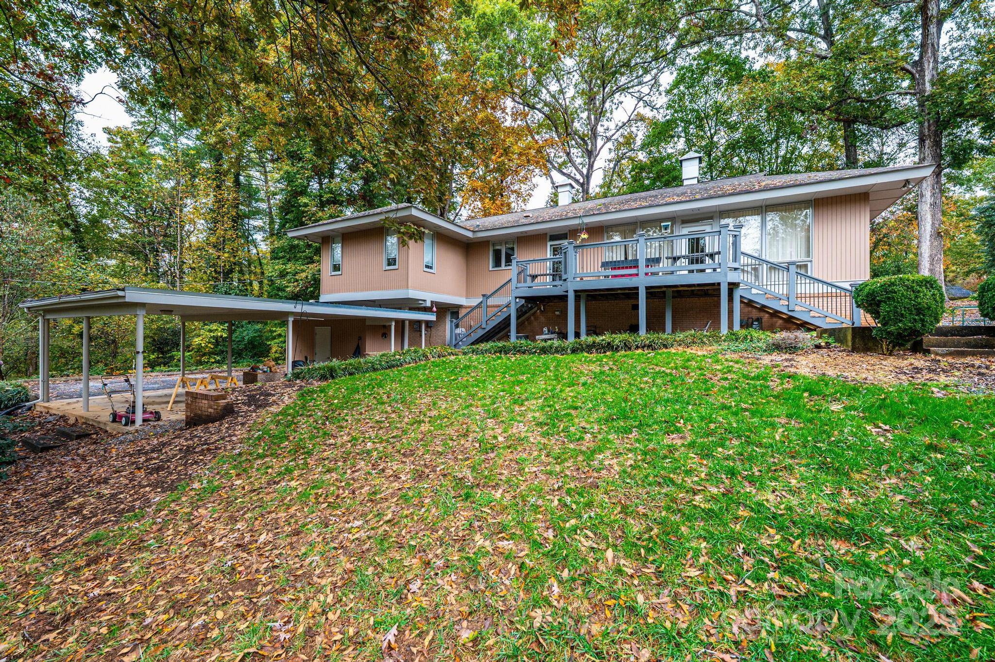 141 36th Avenue Northwest Hickory, NC 28601 - Photo 6 of 46