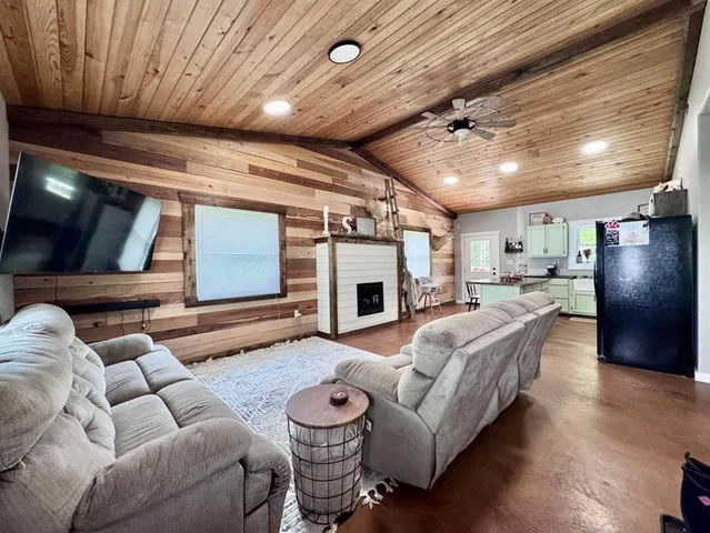 $299,000 | 5581 Highway 95, Mountain Grove, MO 65711