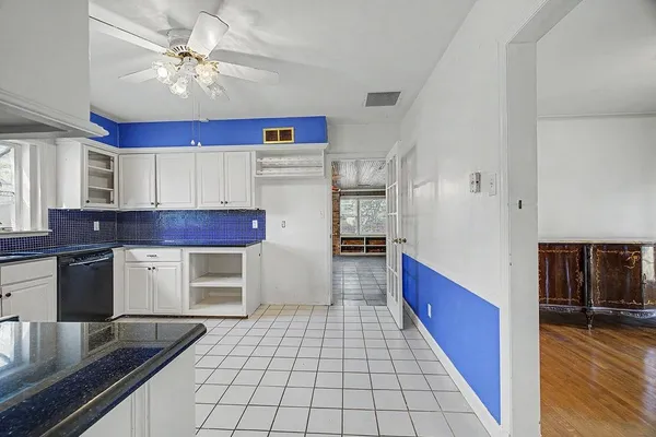 $445,000 | 5185 Mary Starnes Drive, Memphis, TN 38117