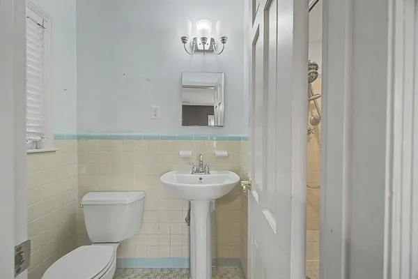 $445,000 | 5185 Mary Starnes Drive, Memphis, TN 38117