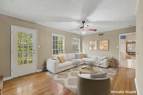 $445,000 | 5185 Mary Starnes Drive, Memphis, TN 38117