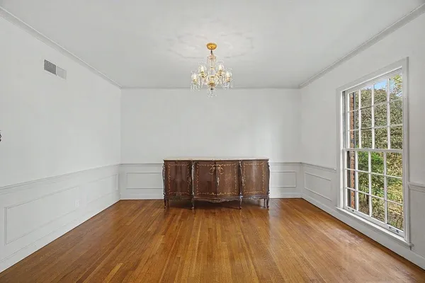 $445,000 | 5185 Mary Starnes Drive, Memphis, TN 38117