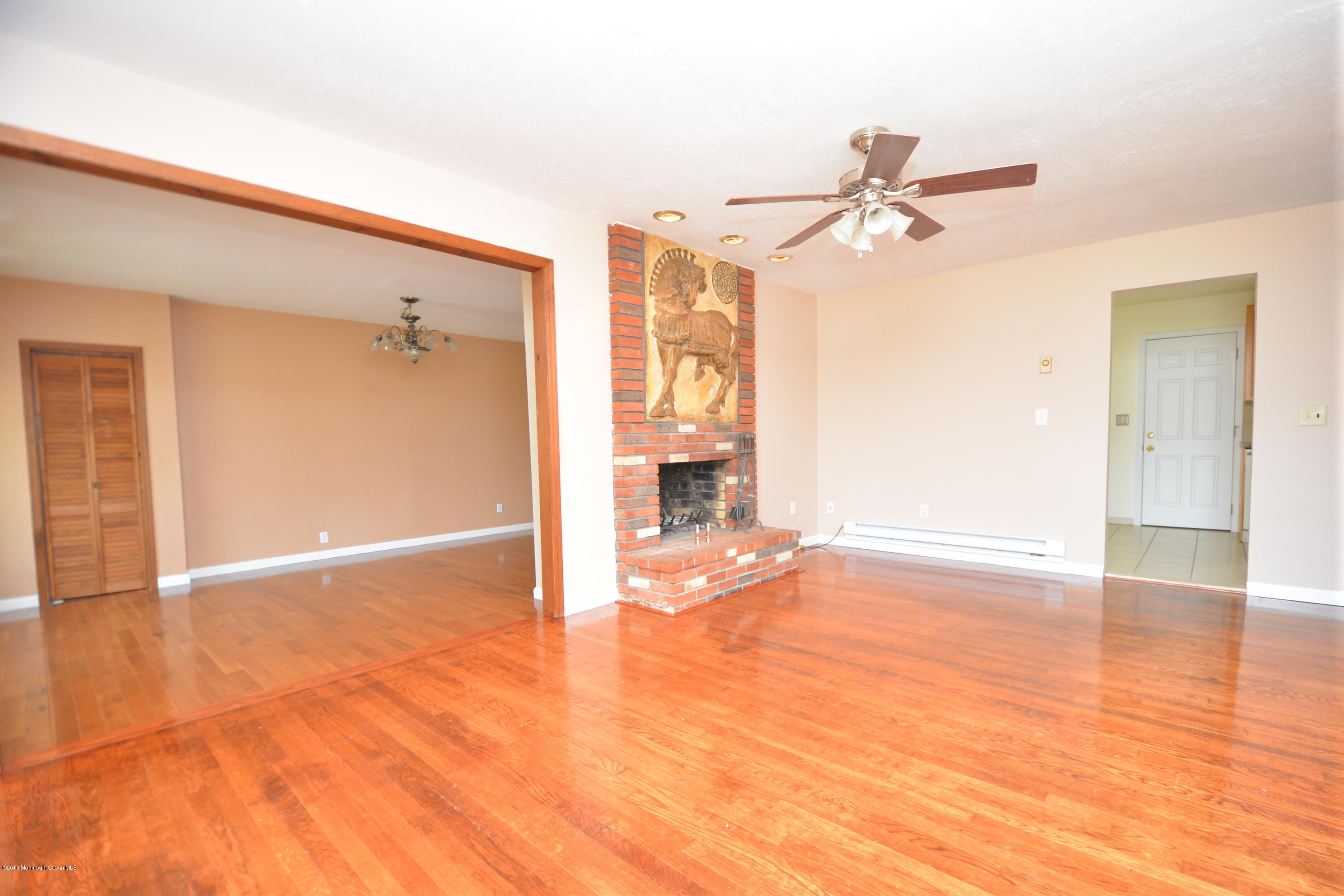 69 Harbor Road Morganville, NJ 07751 - Photo 3 of 14 DSC_1828