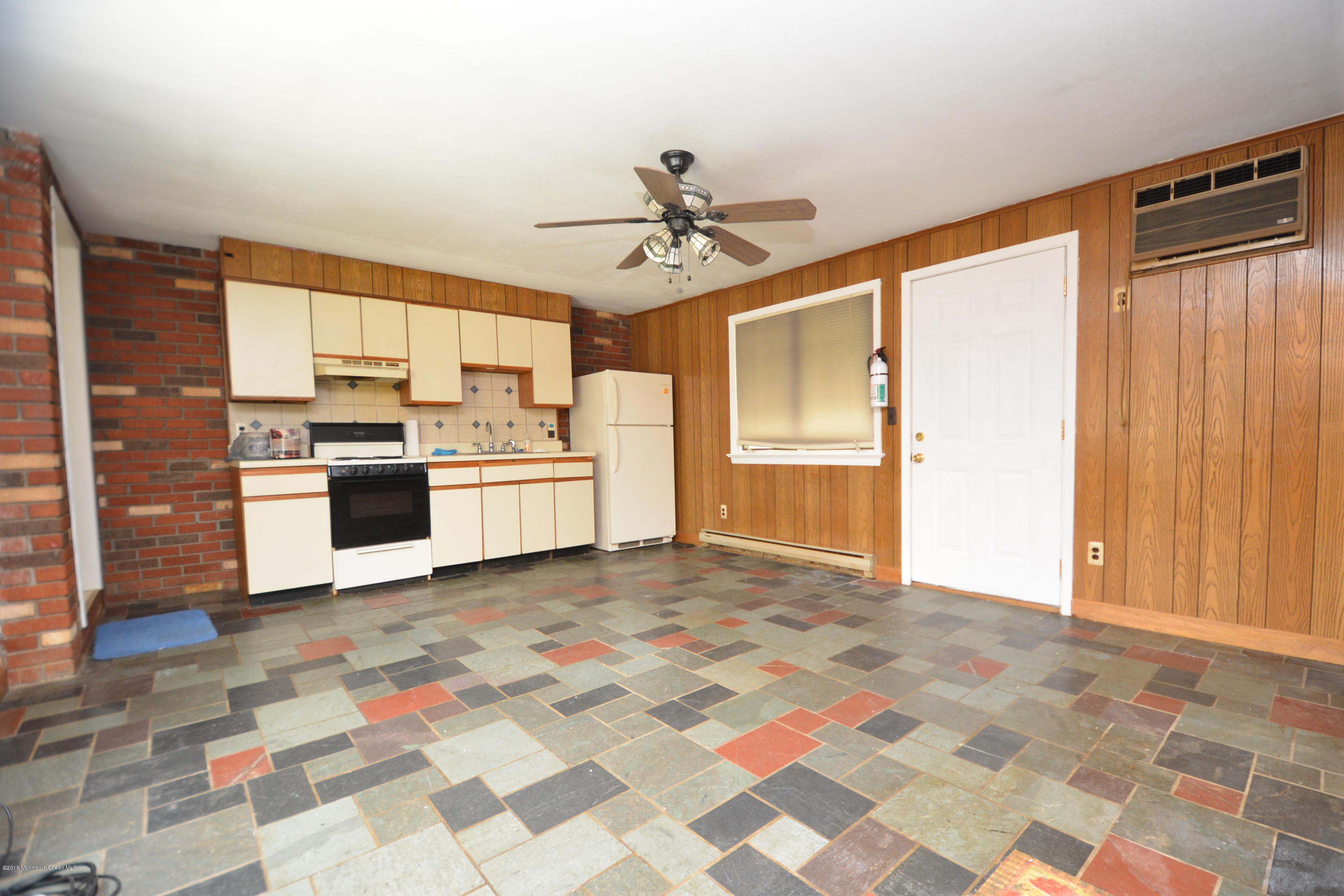 69 Harbor Road Morganville, NJ 07751 - Photo 8 of 14 DSC_1842