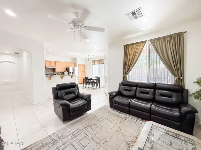 $2,295 | 8647 West Brown Street, Peoria, AZ 85345