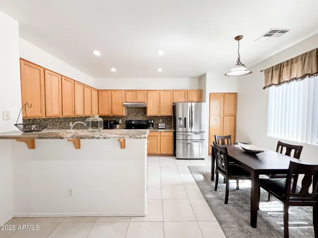 $2,295 | 8647 West Brown Street, Peoria, AZ 85345