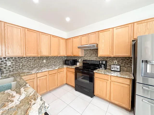 $2,295 | 8647 West Brown Street, Peoria, AZ 85345