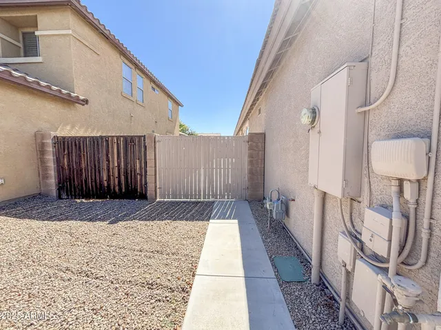 $2,295 | 8647 West Brown Street, Peoria, AZ 85345