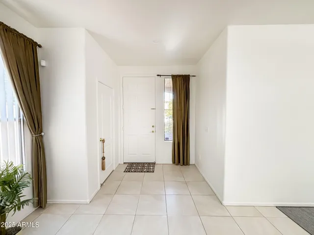 $2,295 | 8647 West Brown Street, Peoria, AZ 85345