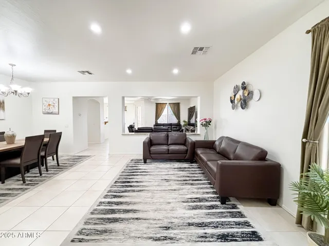 $2,295 | 8647 West Brown Street, Peoria, AZ 85345