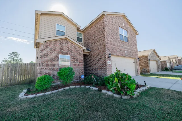 $2,600 | 10814 Spring Brook Pass Drive, Humble, TX 77396