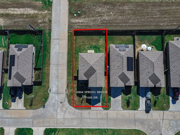 $2,500 | 10814 Spring Brook Pass Drive, Humble, TX 77396