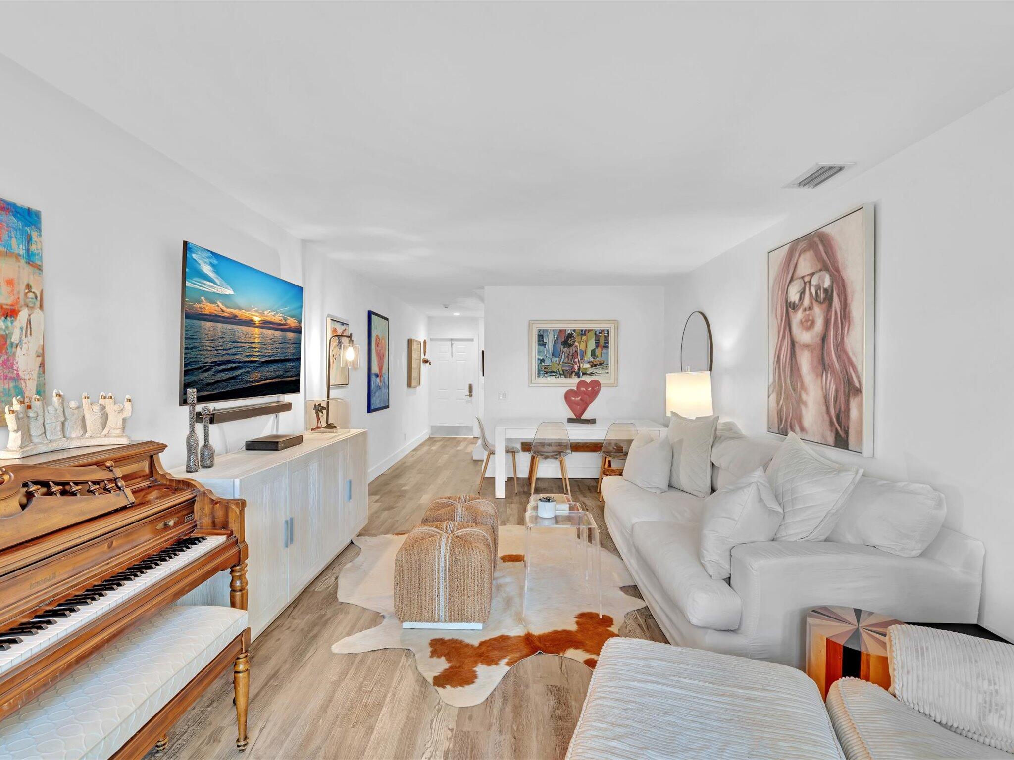 6605 Via Regina Boca Raton, FL 33433 - Photo 28 of 69 Living Area