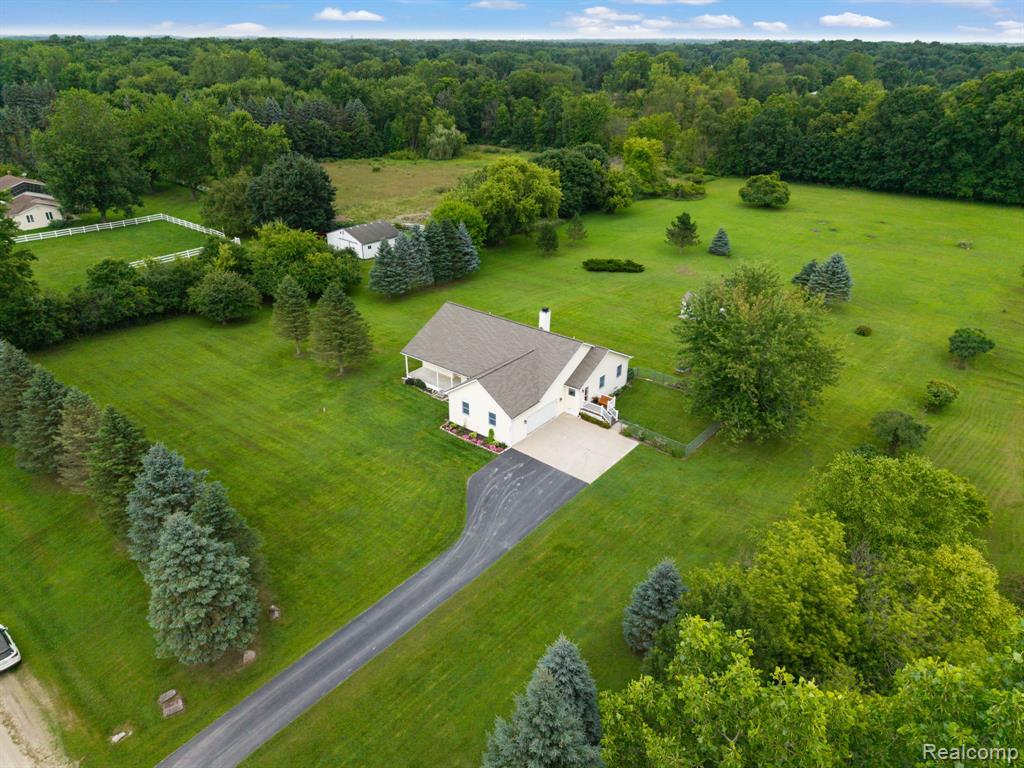 4653 Six Mile Road South Lyon, MI 48178 - Photo 55 of 60