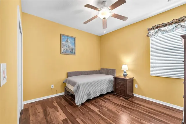 a view of a livingroom with furniture window and outside view