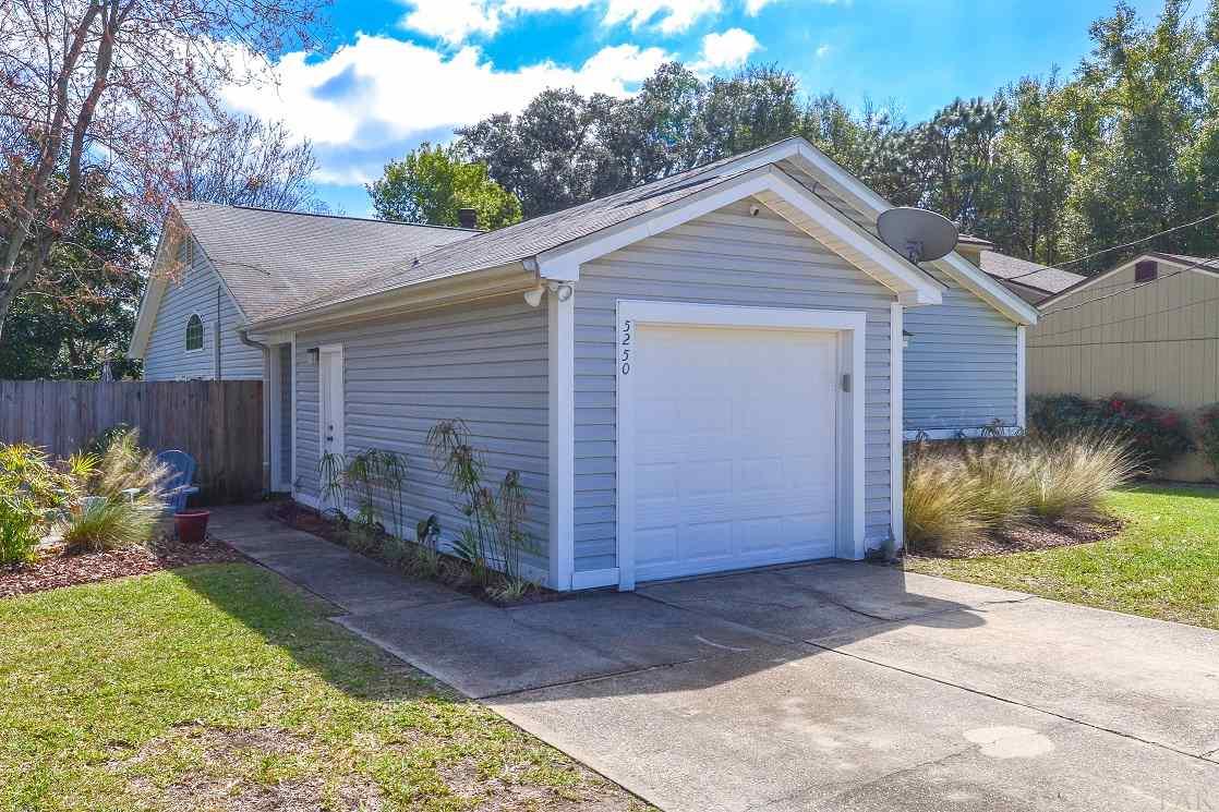 5250 Flax Road Pensacola, FL 32504 - Photo 4 of 37 Gallery Image 4