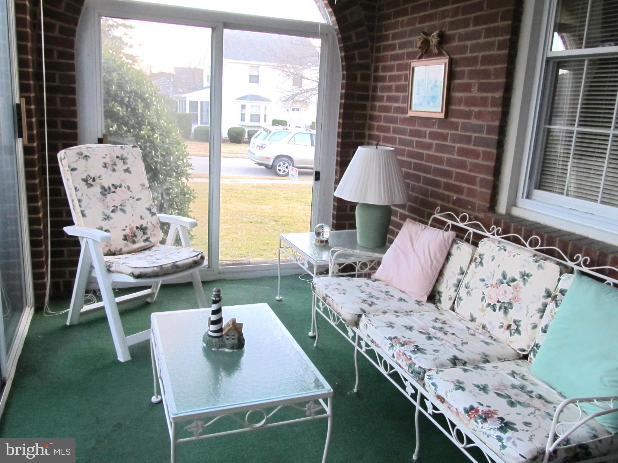 422 Forest View Road Linthicum, MD 21090 - Photo 18 of 25 a living room with furniture and a window