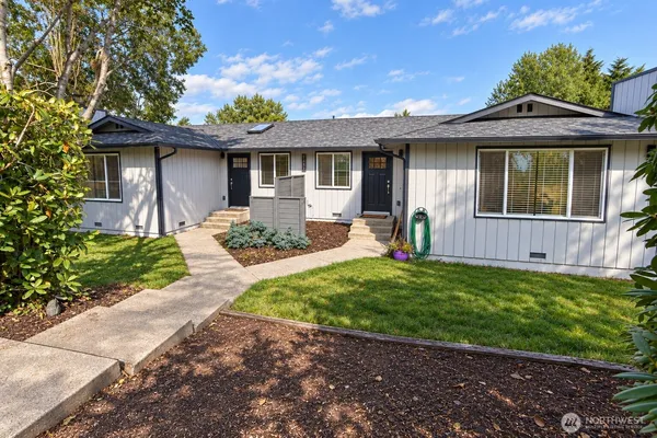 $975,000 | 14213 Admiralty Way, Lynnwood, WA 98087