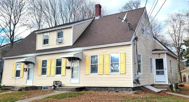 $2,400 | 101 Glen Street, Unit 2, Whitman, MA 02382