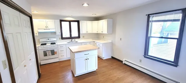 $2,400 | 101 Glen Street, Unit 2, Whitman, MA 02382