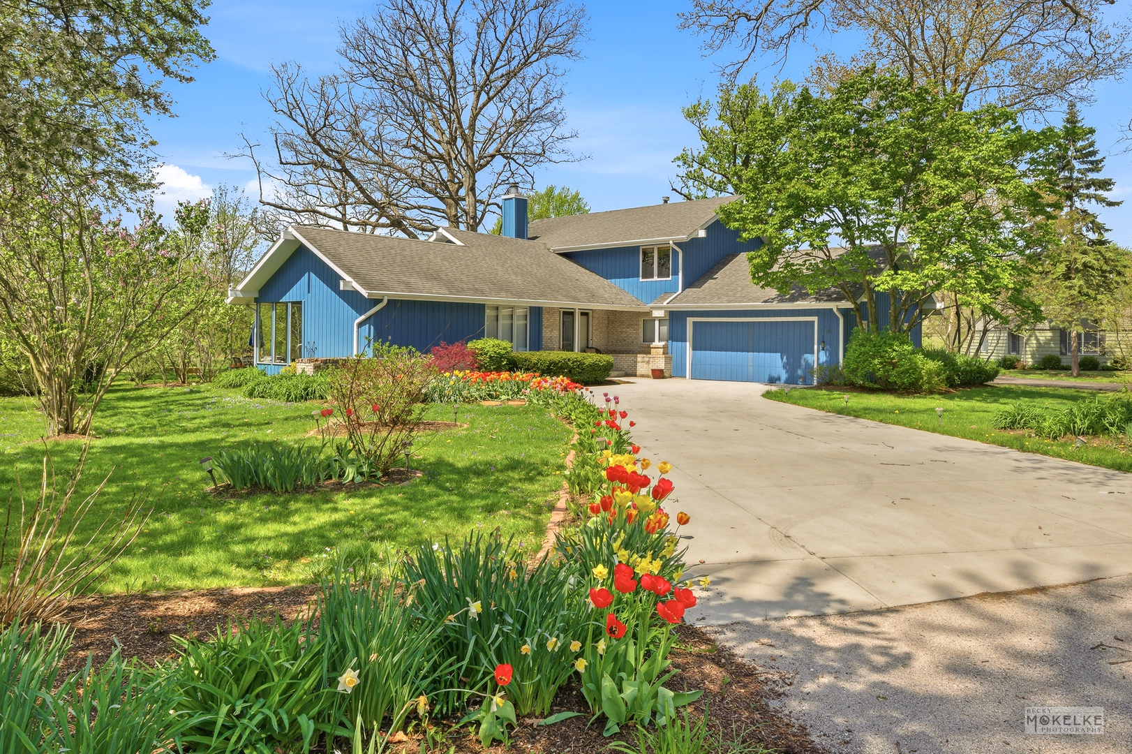 3S830 Thornapple Tree Road Sugar Grove, IL 60554 - Photo 1 of 53