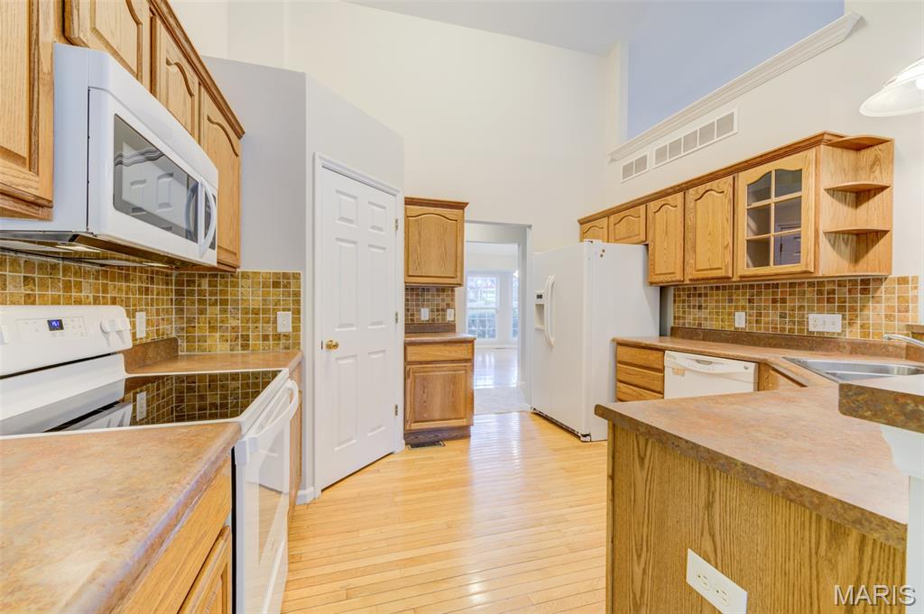 819 Hidden Spring Drive St. Charles, MO 63304 - Photo 11 of 36