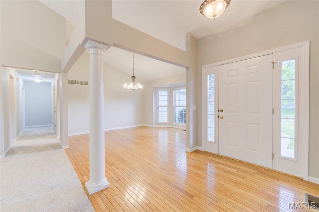 819 Hidden Spring Drive St. Charles, MO 63304 - Photo 4 of 36