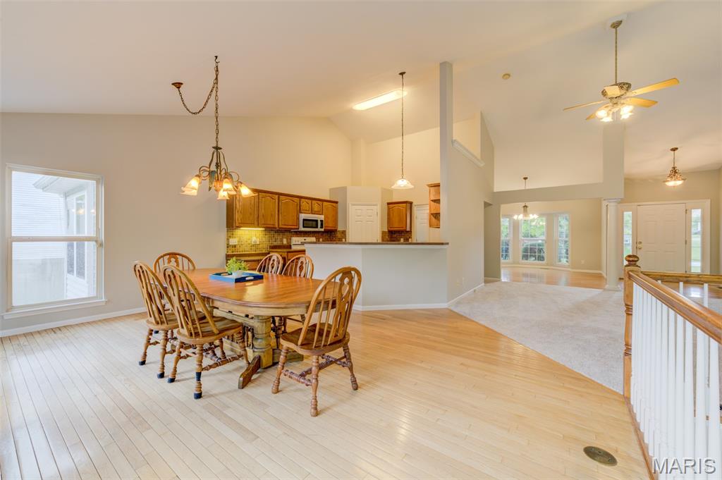 819 Hidden Spring Drive St. Charles, MO 63304 - Photo 10 of 36